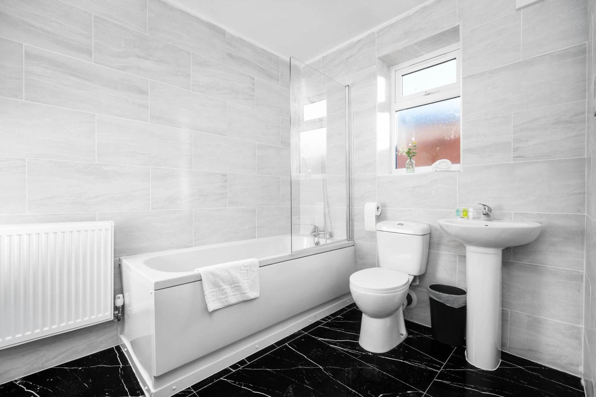 Modern Apartment - Cradley Heath - Top Rated - Netflix - Wifi - 1Mh Smethwick Εξωτερικό φωτογραφία
